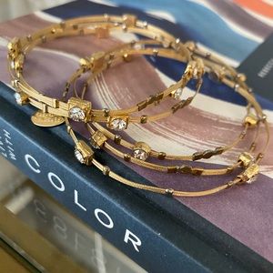 Seasonal Whispers guitar string gold bracelets✨ Set of 6!